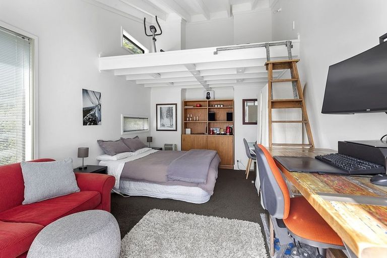 Photo of property in 15 Waikowhai Street, Ngaio, Wellington, 6035