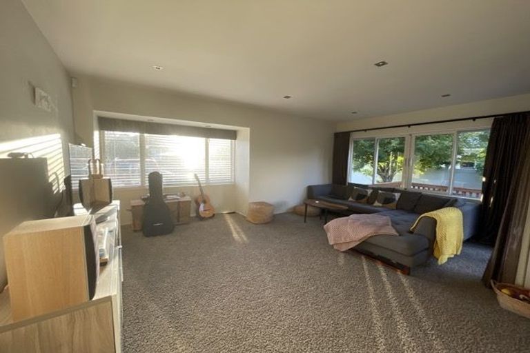 Photo of property in 41 Lynwood Road, New Lynn, Auckland, 0600