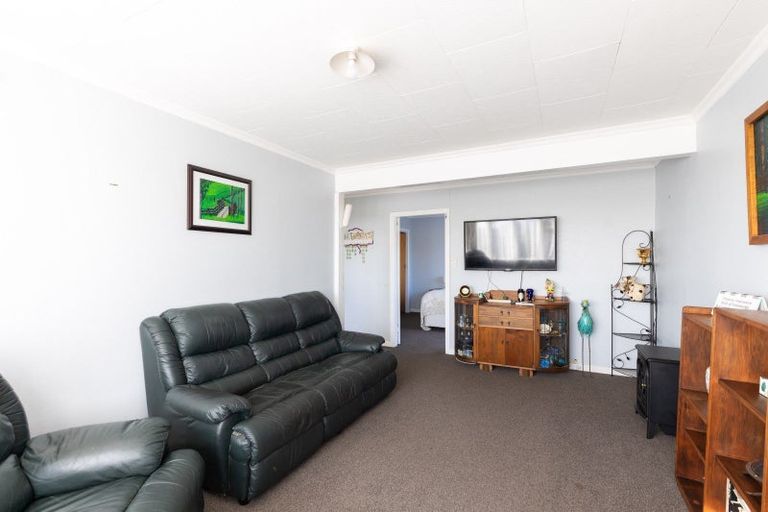 Photo of property in 52 Richmond Street, Waitara, 4320