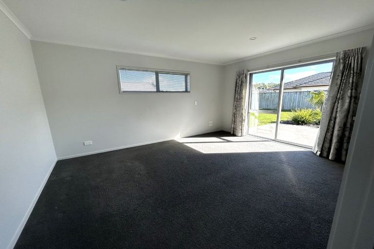 Photo of property in 71 Links Drive, Waiwhakaiho, New Plymouth, 4312