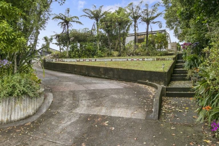 Photo of property in 54 Poto Road, Normandale, Lower Hutt, 5010