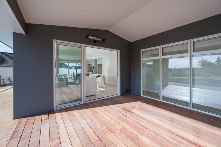 Photo of property in 72 Les Wakefield Road, Mapua, 7005