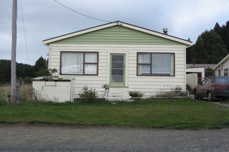 Photo of property in 78 Salcombe Street, Kaitangata, 9210