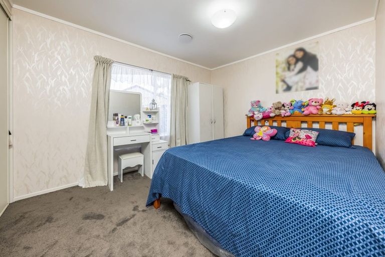 Photo of property in 5a Charisma Place, Randwick Park, Auckland, 2105