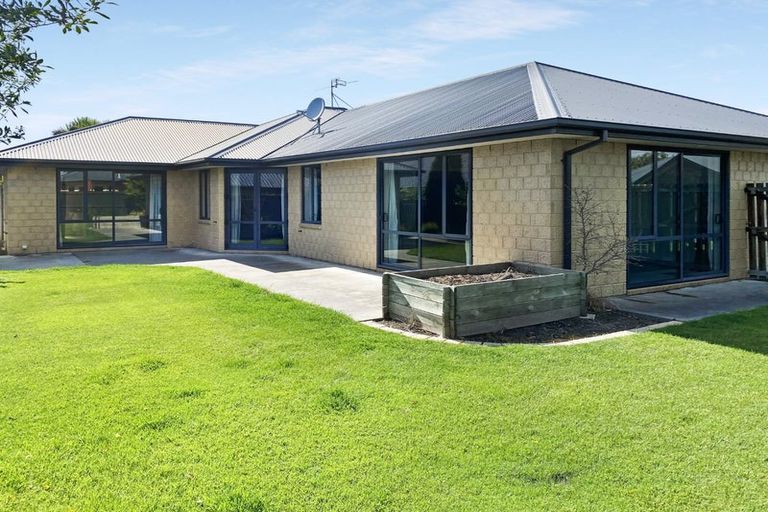 Photo of property in 96 Charles Street, Rangiora, 7400