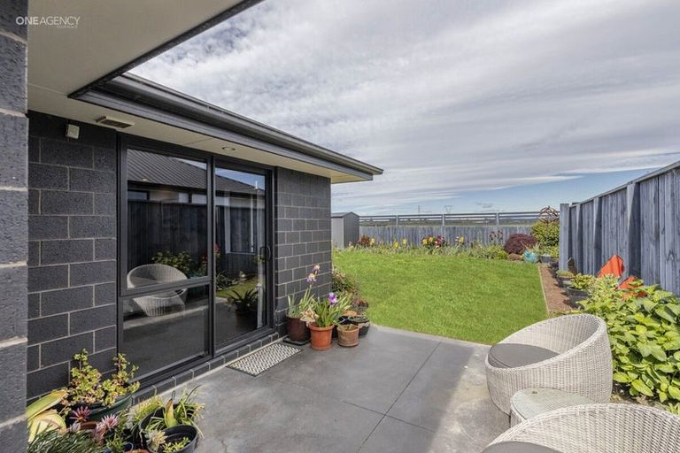 Photo of property in 43 Westpark Boulevard, Rangiora, 7400