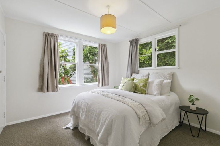Photo of property in 31 Montgomery Avenue, Karori, Wellington, 6012