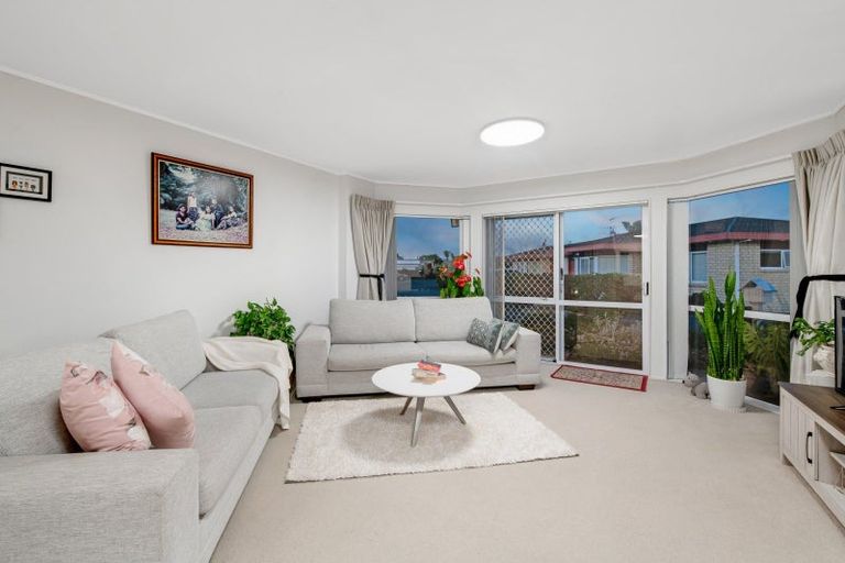 Photo of property in 96c Lakeside Drive, Orewa, 0931