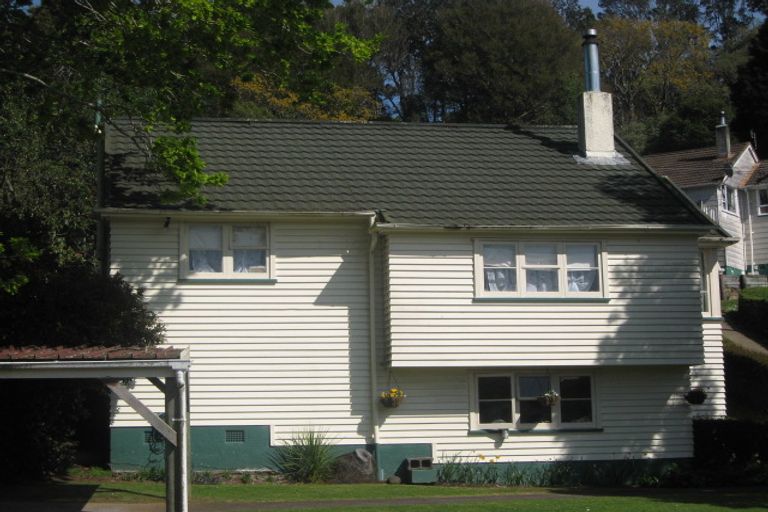 Photo of property in 60 Glenpark Avenue, Frankleigh Park, New Plymouth, 4310