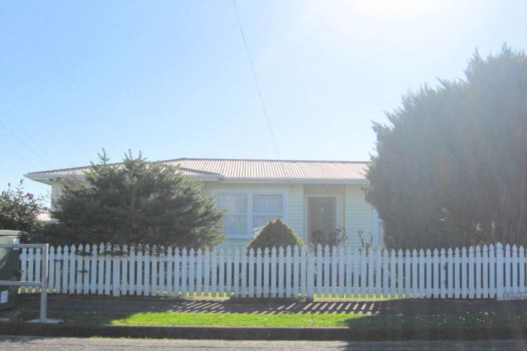 Photo of property in 18 Rata Street, Levin, 5510