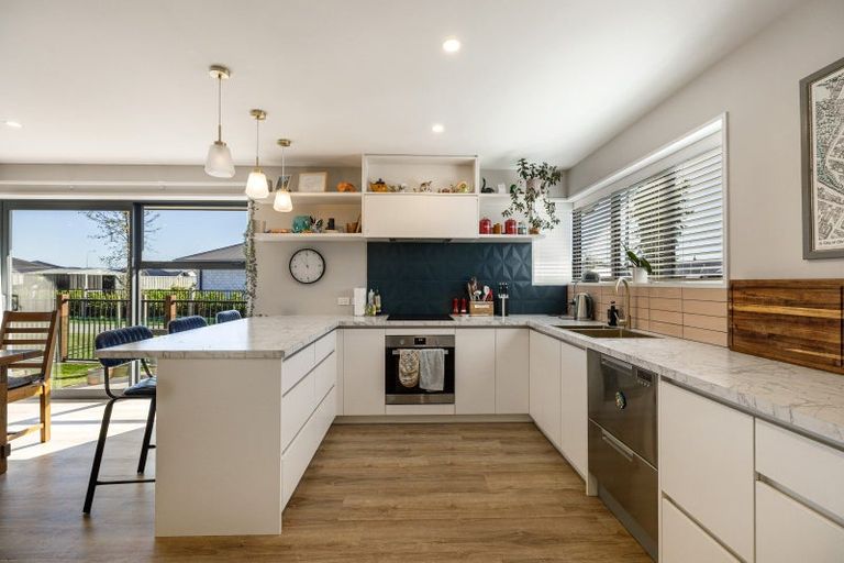 Photo of property in 9 Greenwood Place, Amberley, 7410