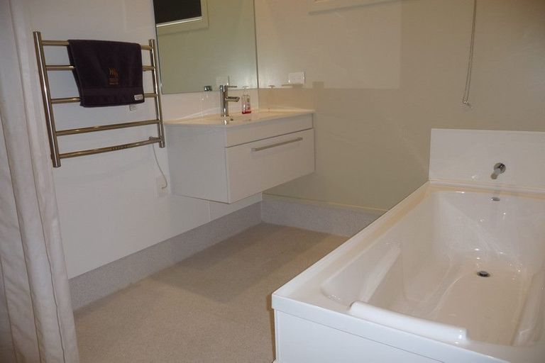 Photo of property in 12 Bear Street, Tirau, 3410