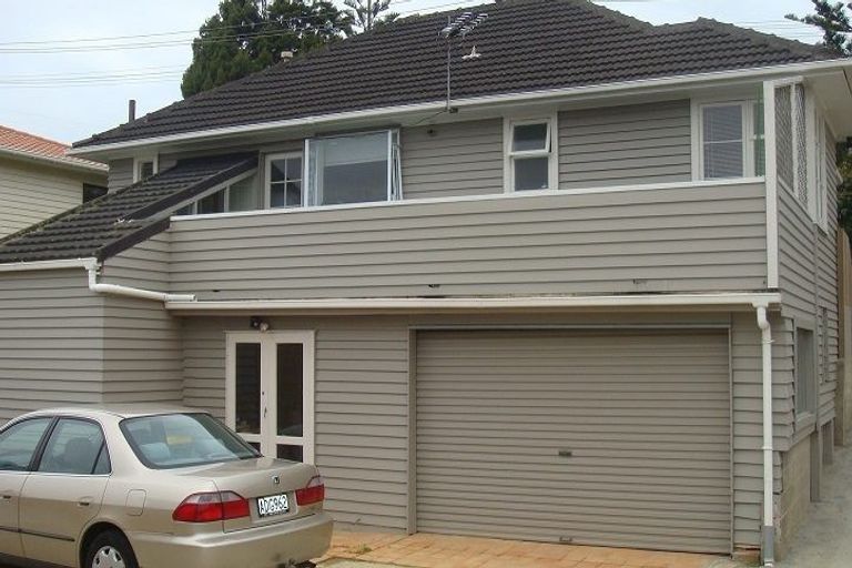 Photo of property in 25 William Souter Street, Forrest Hill, Auckland, 0620