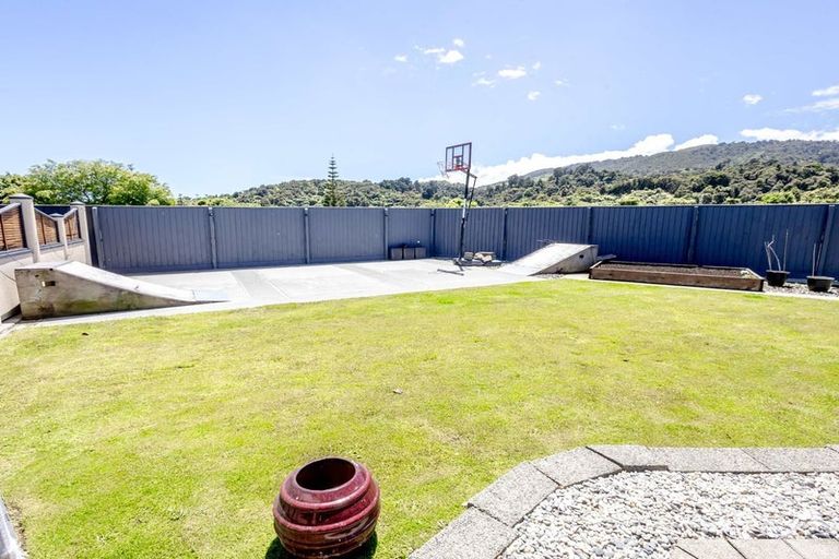Photo of property in 9 Westvale Drive, Greymouth, 7805
