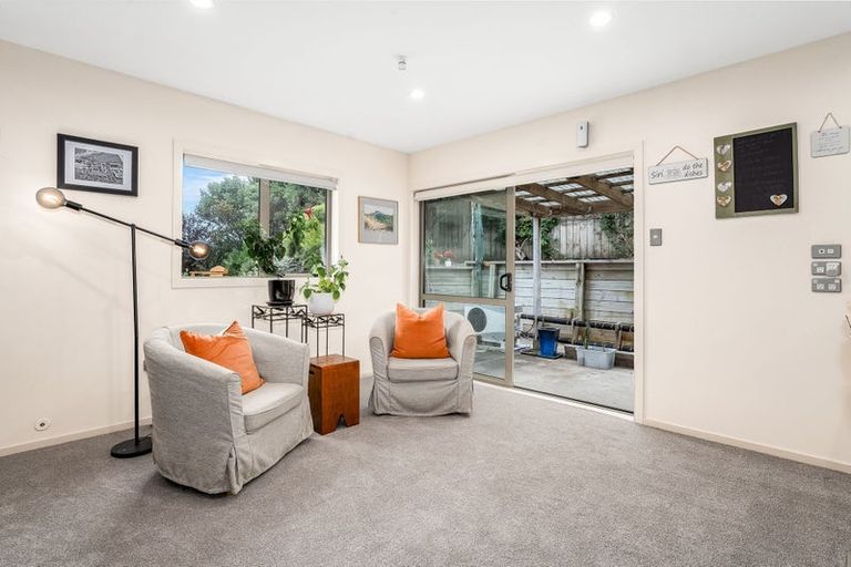 Photo of property in 121 Te Puia Drive, Aotea, Porirua, 5024