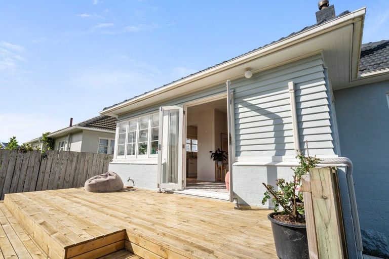 Photo of property in 15 Leveson Street, Strathmore Park, Wellington, 6022