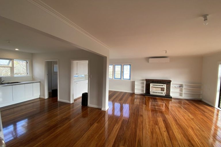 Photo of property in 22 Moana Road, Paraparaumu, 5032