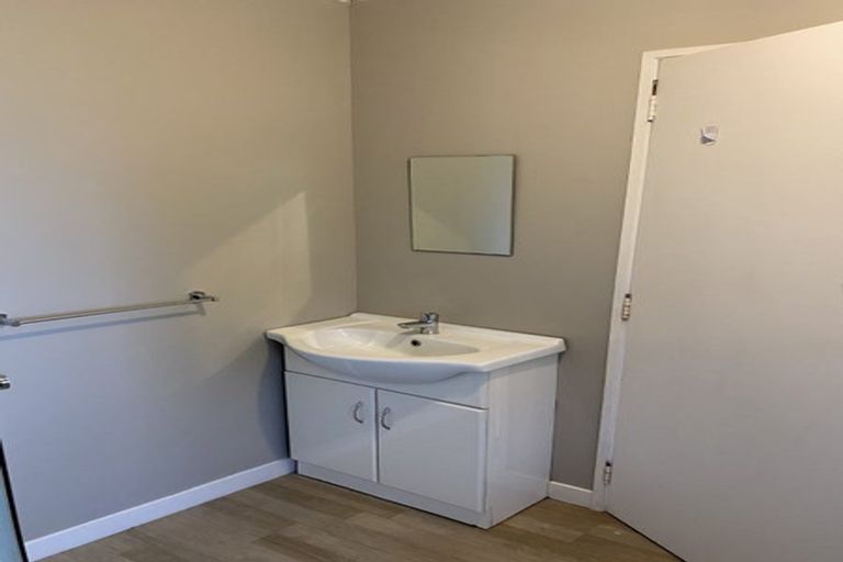 Photo of property in 2/12 Oakley Avenue, Claudelands, Hamilton, 3214