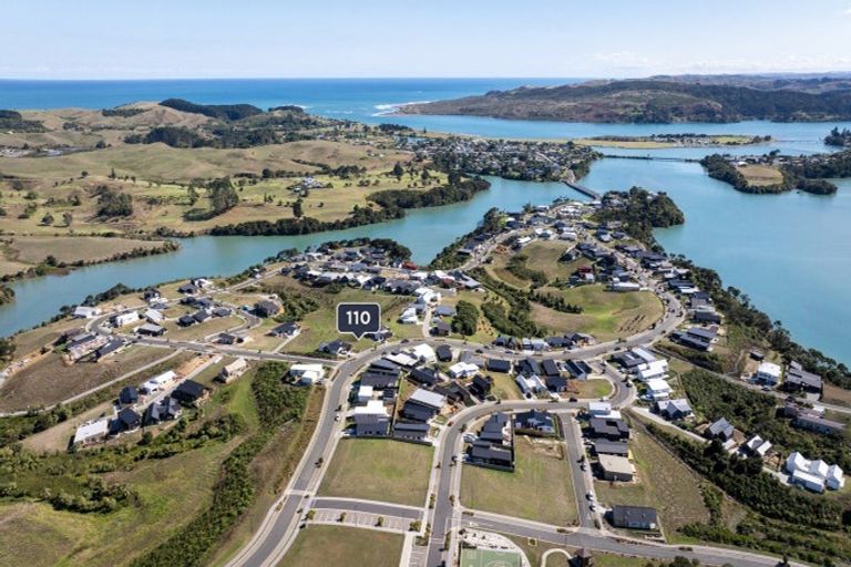 Photo of property in 110 Rangitahi Road, Raglan, 3225