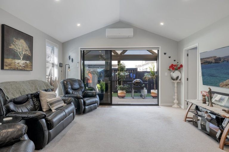 Photo of property in 31 Crown Street, Papamoa, 3118