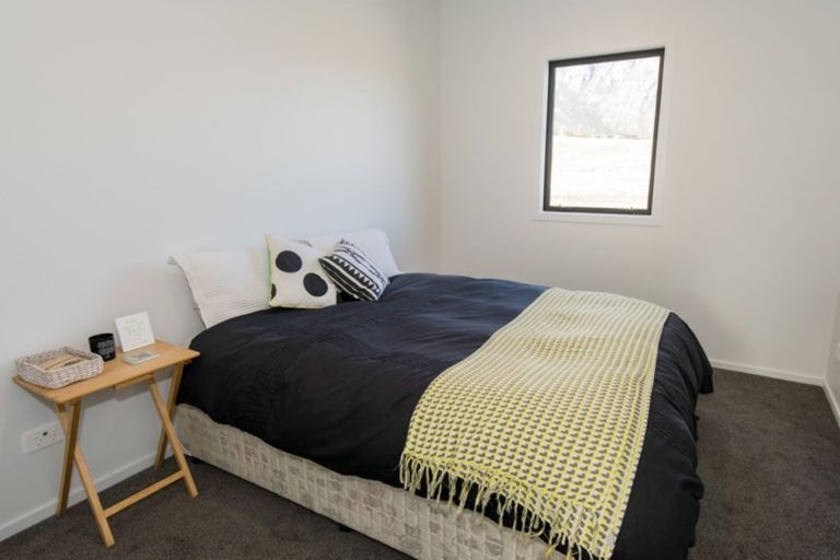 Photo of property in 60 Cunninghams Drive, Jacks Point, Queenstown, 9371