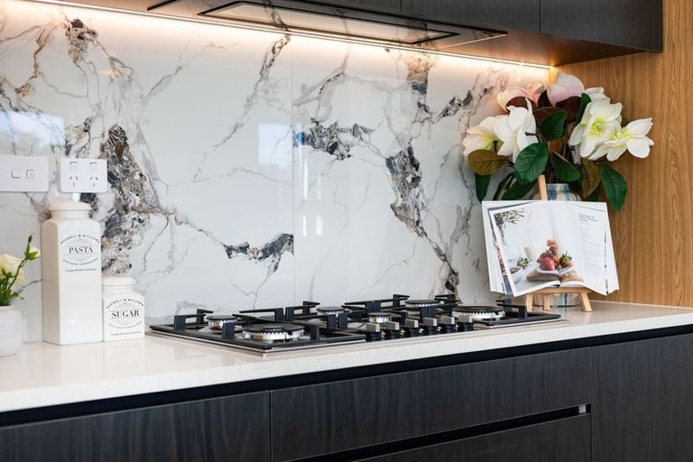 Photo of property in 63 Mcindoe Road, Kumeu, 0810