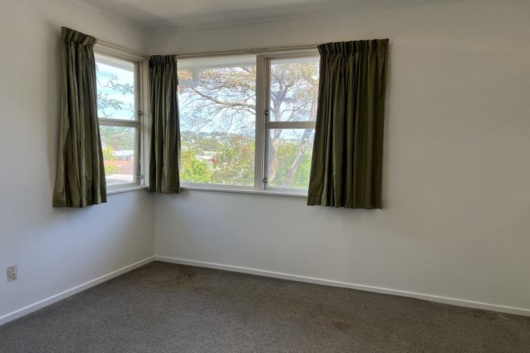 Photo of property in 1/28 Sequoia Place, Sunnynook, Auckland, 0620