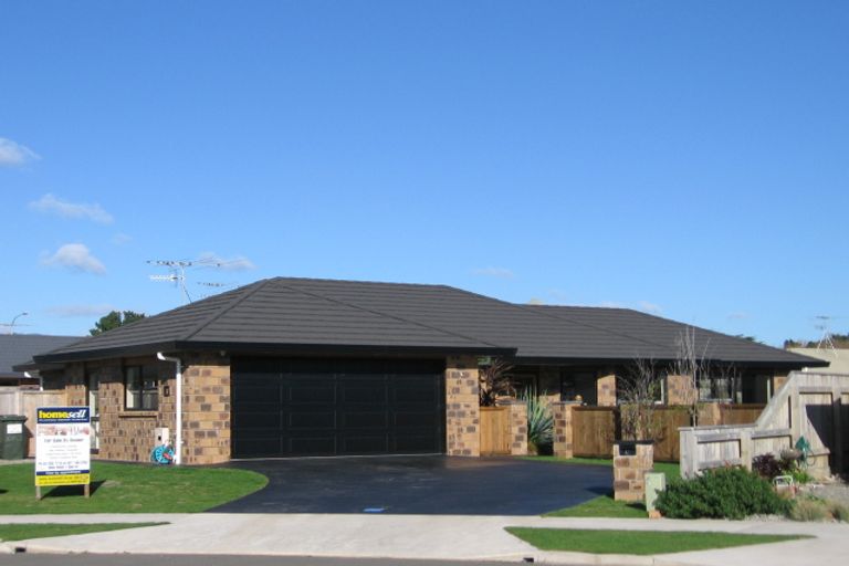 Photo of property in 6 Nicholas Place, Waikanae Beach, Waikanae, 5036