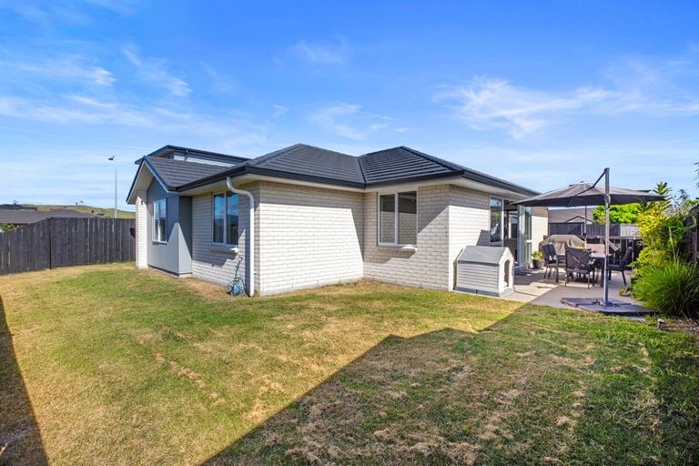 Photo of property in 28 Farrier Street, Papamoa, 3118
