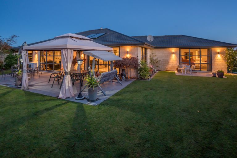 Photo of property in 38 Reka Street, Parklands, Christchurch, 8083