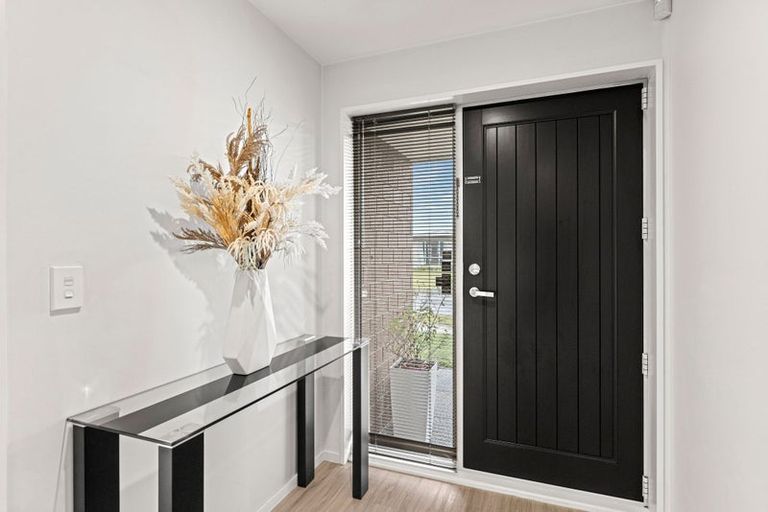 Photo of property in 6 Longcot Drive, Rolleston, 7615