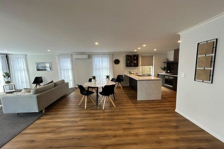 Photo of property in 1 Royal Crescent, Papamoa, 3118