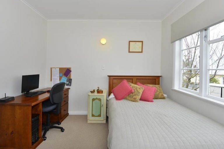 Photo of property in 57 Old Lake Road, Narrow Neck, Auckland, 0624