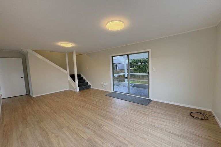 Photo of property in 15b Whitechapel Grove, Stokes Valley, Lower Hutt, 5019