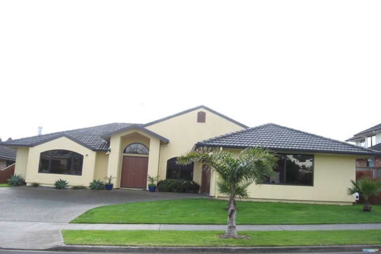 Photo of property in 196 Charles Prevost Drive, The Gardens, Auckland, 2105