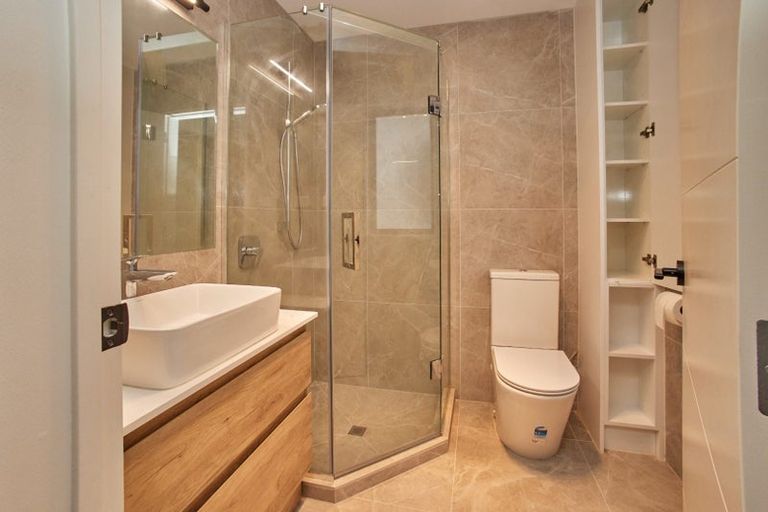 Photo of property in 36b Eastern Beach Road, Bucklands Beach, Auckland, 2012