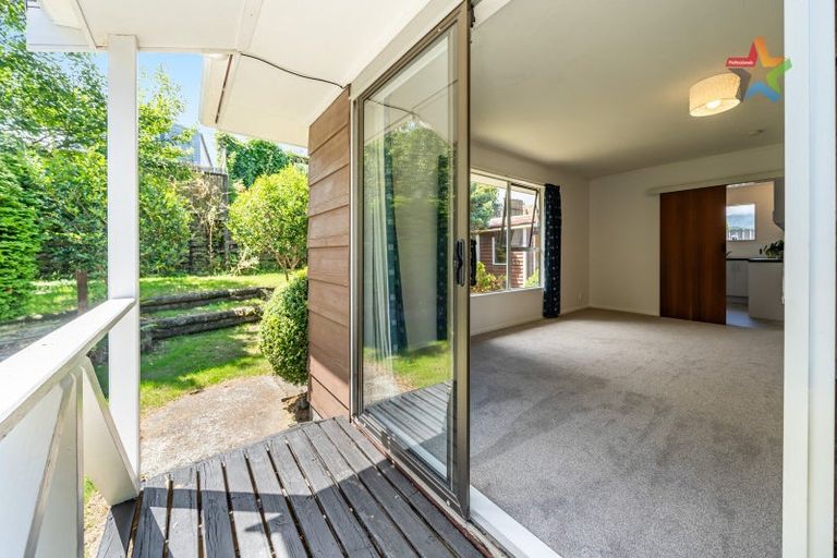 Photo of property in 69b Hartford Crescent, Totara Park, Upper Hutt, 5018