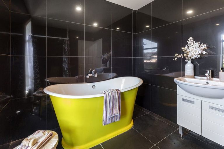 Photo of property in 22 Larnach Street, Waimairi Beach, Christchurch, 8083