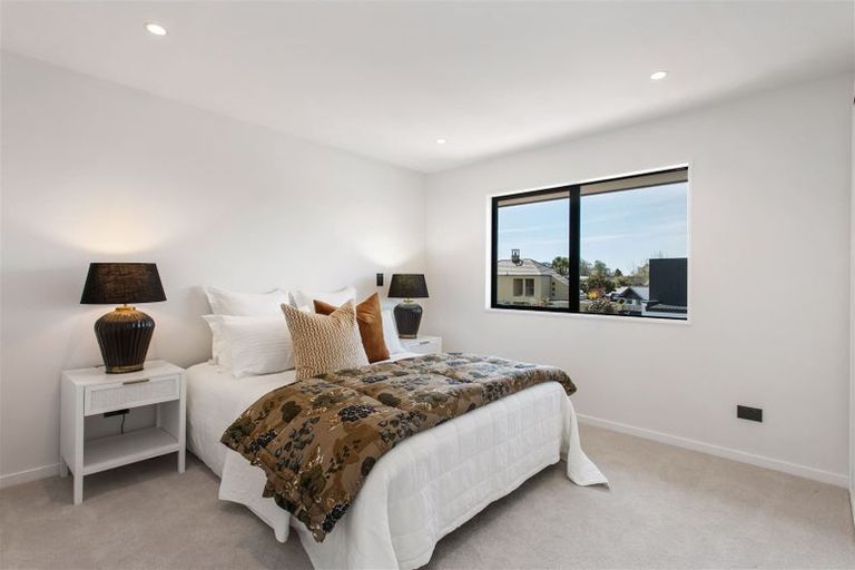 Photo of property in 12a Memorial Avenue, Ilam, Christchurch, 8053