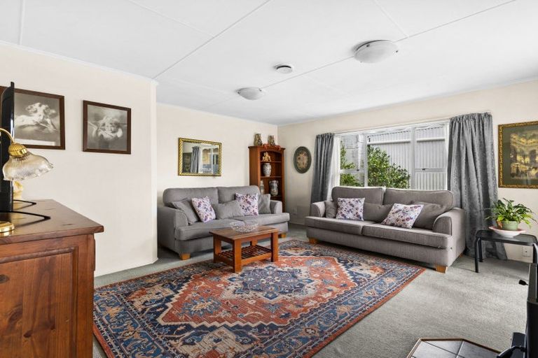 Photo of property in 2/502 Whitehead Road, Hastings, 4122