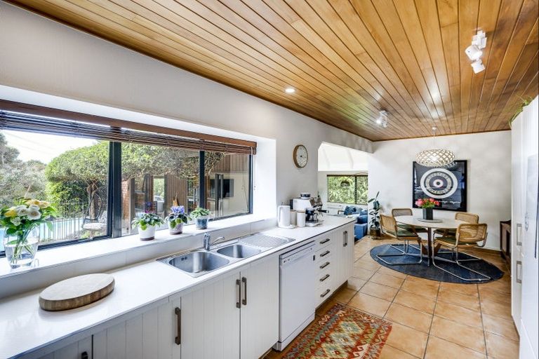 Photo of property in 5a Tauroa Road, Havelock North, 4130