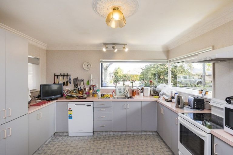 Photo of property in 373a Ruahine Street, Terrace End, Palmerston North, 4410