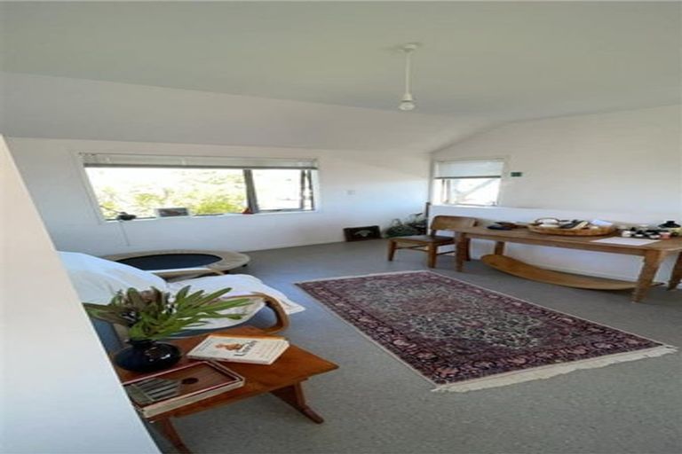 Photo of property in 131 Colwill Road, Massey, Auckland, 0614