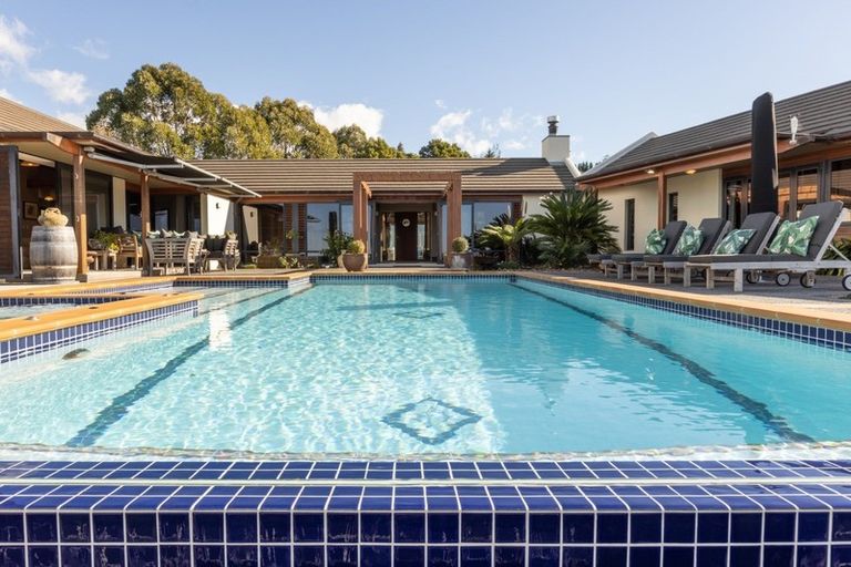 Photo of property in 797 Main North Road, Bay View, Napier, 4182