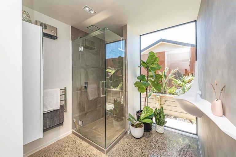 Photo of property in 24 Golf Vue Place, Castlecliff, Whanganui, 4501