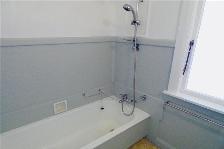 Photo of property in 13 Ngaio Street, Strandon, New Plymouth, 4312