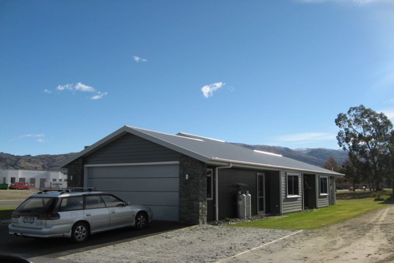 Photo of property in 2 Quarry Court, Cromwell, 9310