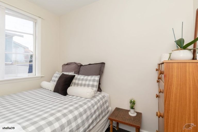 Photo of property in 154 Marine Parade, New Brighton, Christchurch, 8083