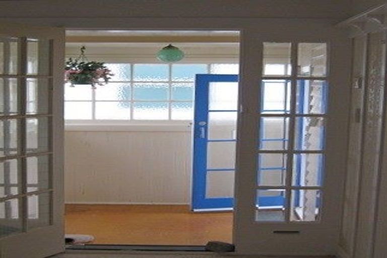 Photo of property in 12 Robieson Street, Roseneath, Wellington, 6011