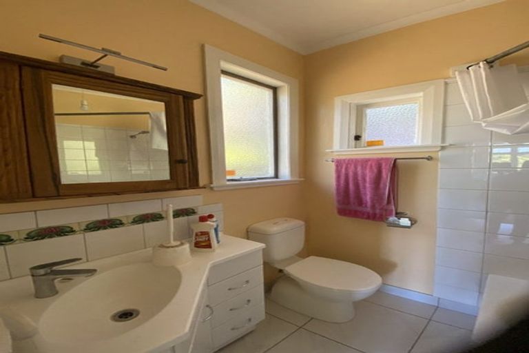 Photo of property in 69 Norway Street, Kelburn, Wellington, 6012